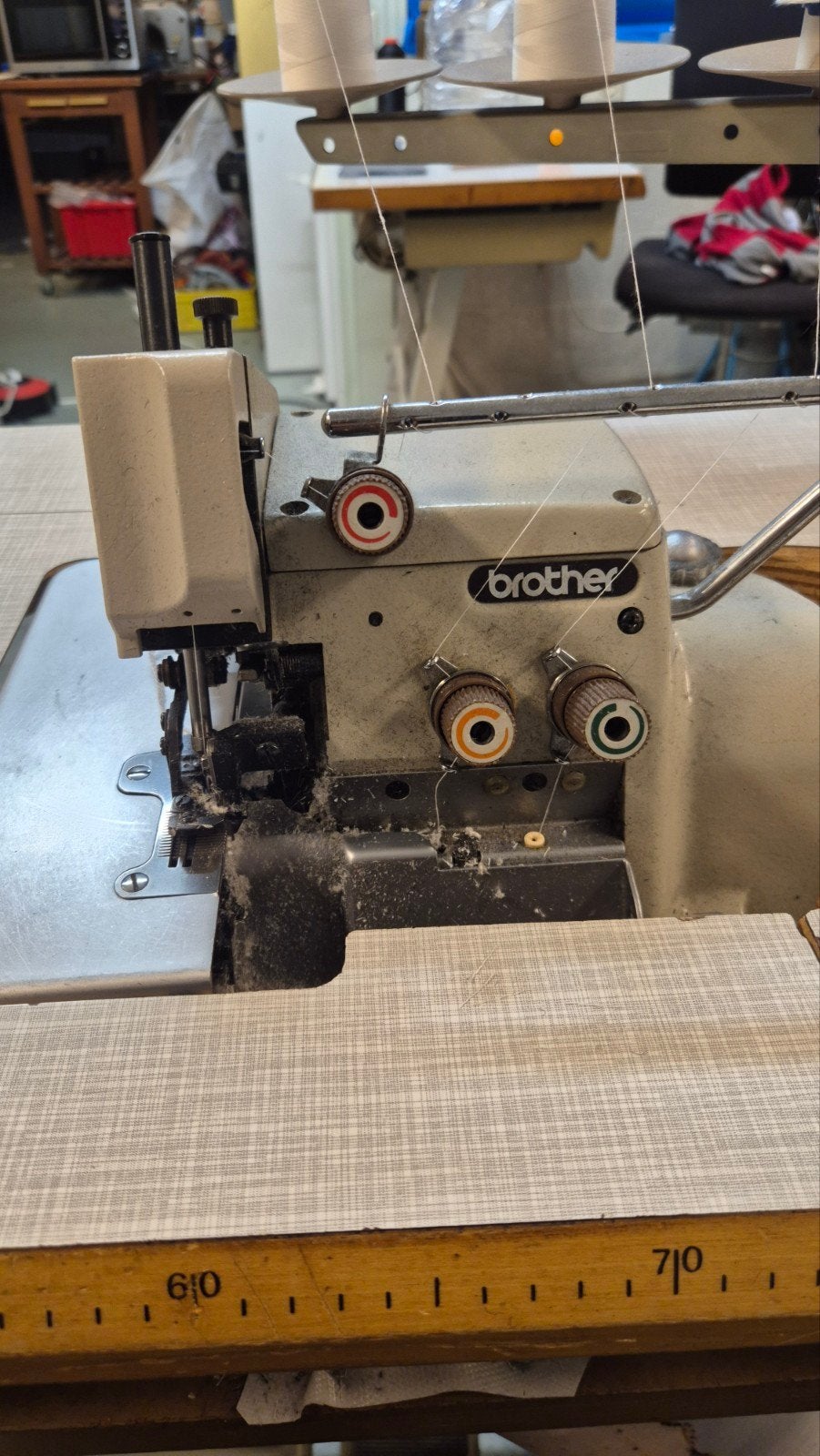 Brother EF4-B661 Industriële Lockmachine, Ophalen, Gebruikt, Lockmachine, Industrieel