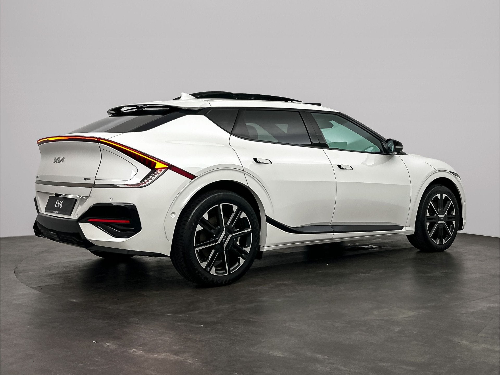 Kia Ev6 GT-Line 84 kWh | schuif kantel dak | stoel verwarmin, Auto's, Automaat, Zwart, 1960 kg, Wit