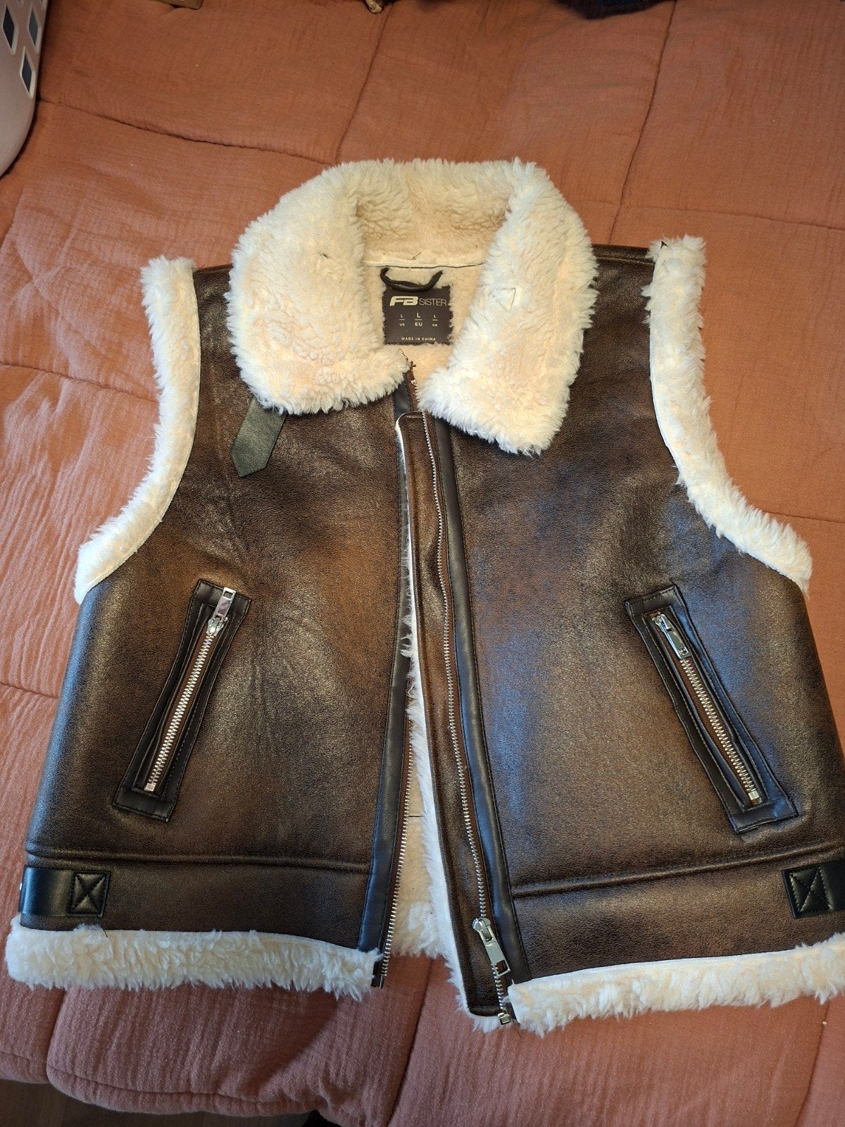 bruin imitatie leren vest bodywarmer teddy  maat L bo, Kleding | Dames, Maat 38/40 (M), Bruin, Ophalen of Verzenden, Zo goed als nieuw