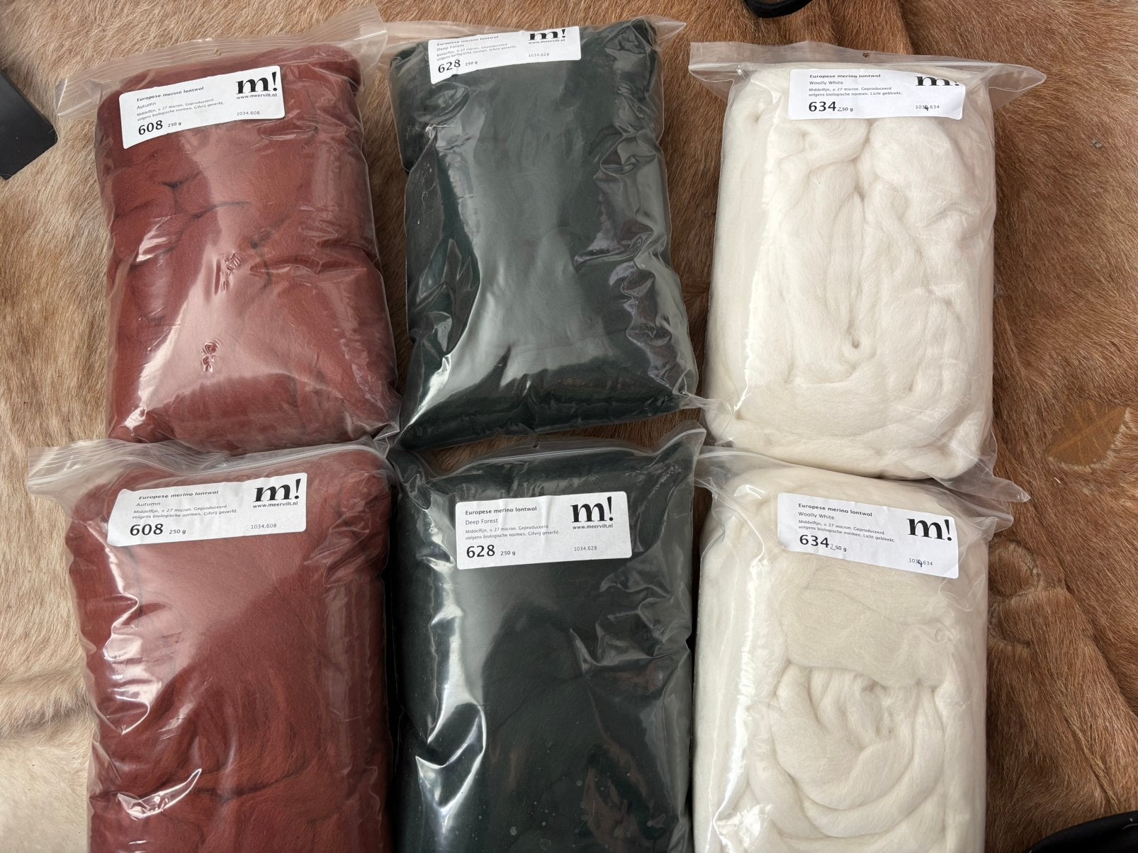 6x Merino lontwol à 250 gram (ongeopend), Hobby en Vrije tijd, Ophalen of Verzenden, Nieuw
