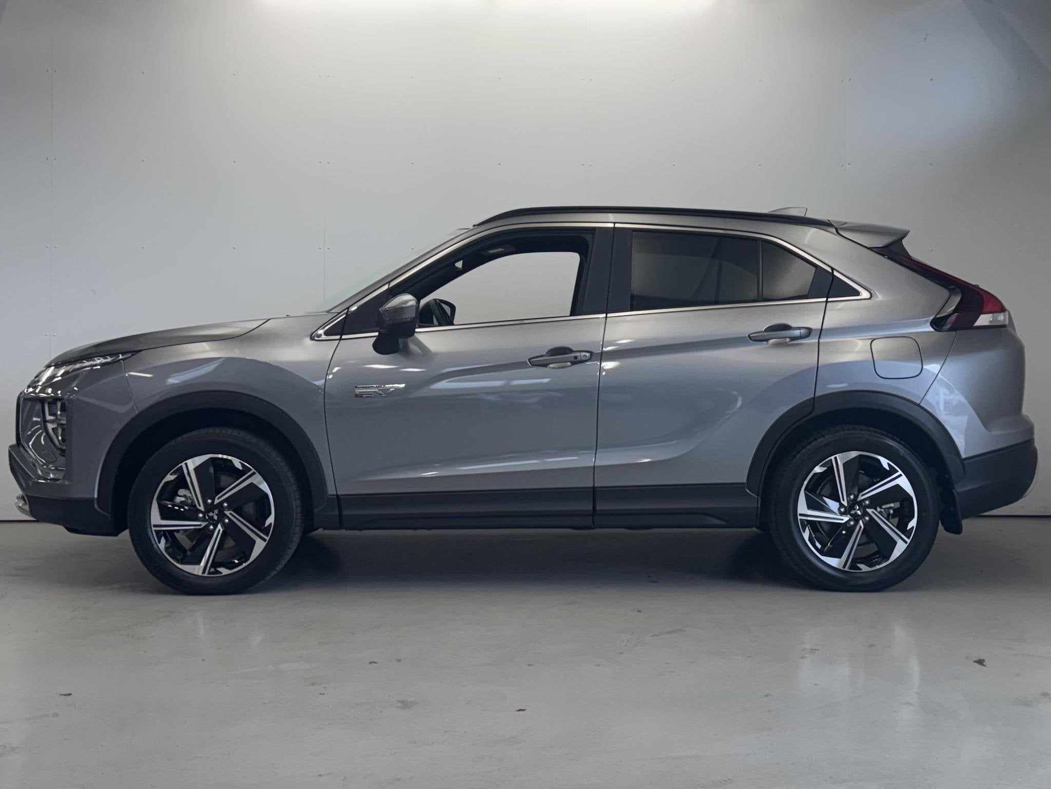 Mitsubishi Eclipse Cross 2.4 PHEV Intense+ | Trekhaak | APP, Auto's, 14 kWh, 4 cilinders, Bedrijf, Vierwielaandrijving