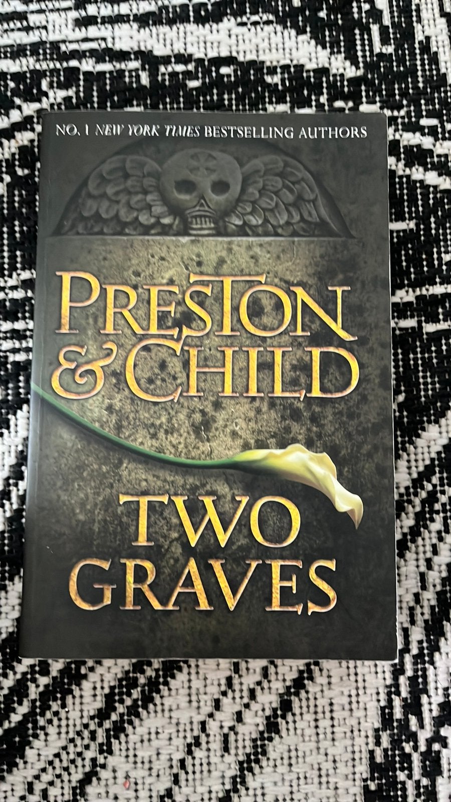 Boek Two graves - Preston& Child, Boeken, Ophalen of Verzenden, Gelezen
