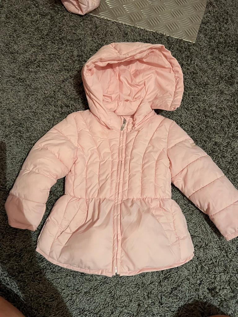 MAYORAL jas met capuchon maat  86 origineel ZGAN, Kinderen en Baby's, Babykleding | Maat 86, Zo goed als nieuw, Meisje, Jasje