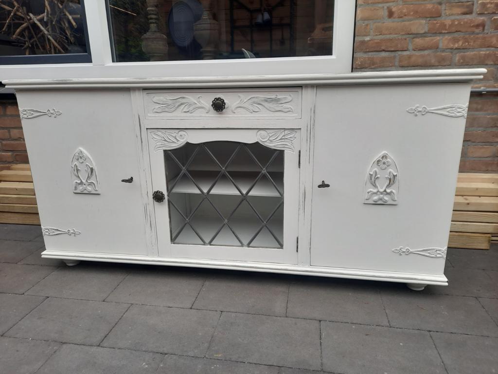 Dressoir grootmoederstijd   30 €, Ophalen, Gebruikt, 25 tot 50 cm