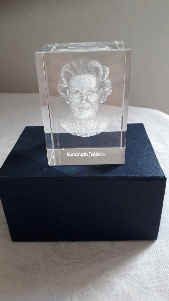 HOLOGRAM JULIANA IN ORIGINELE DOOS, Ophalen of Verzenden