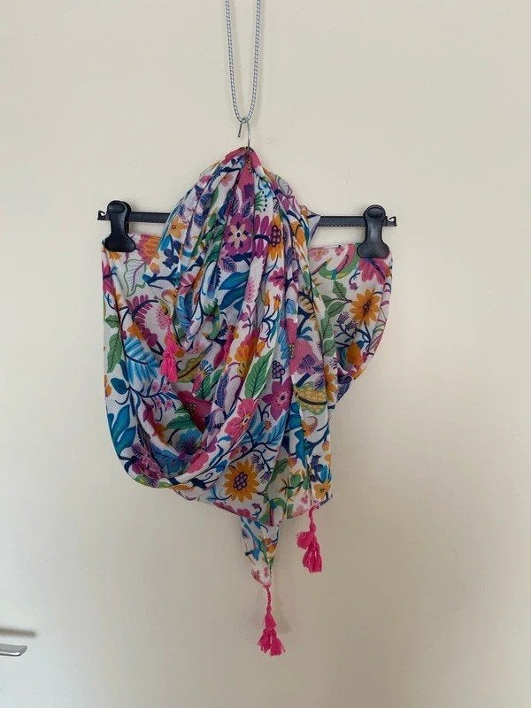 Zomerse fleurige grote sjaal Nieuw, Verzenden, Nieuw, Maat 46/48 (XL) of groter, Sjaal