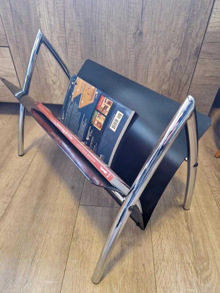 Vintage Postmodern Metalen Krantenbak, Huis en Inrichting, Woonaccessoires | Krantenbakken en Lectuurbakken, Ophalen of Verzenden