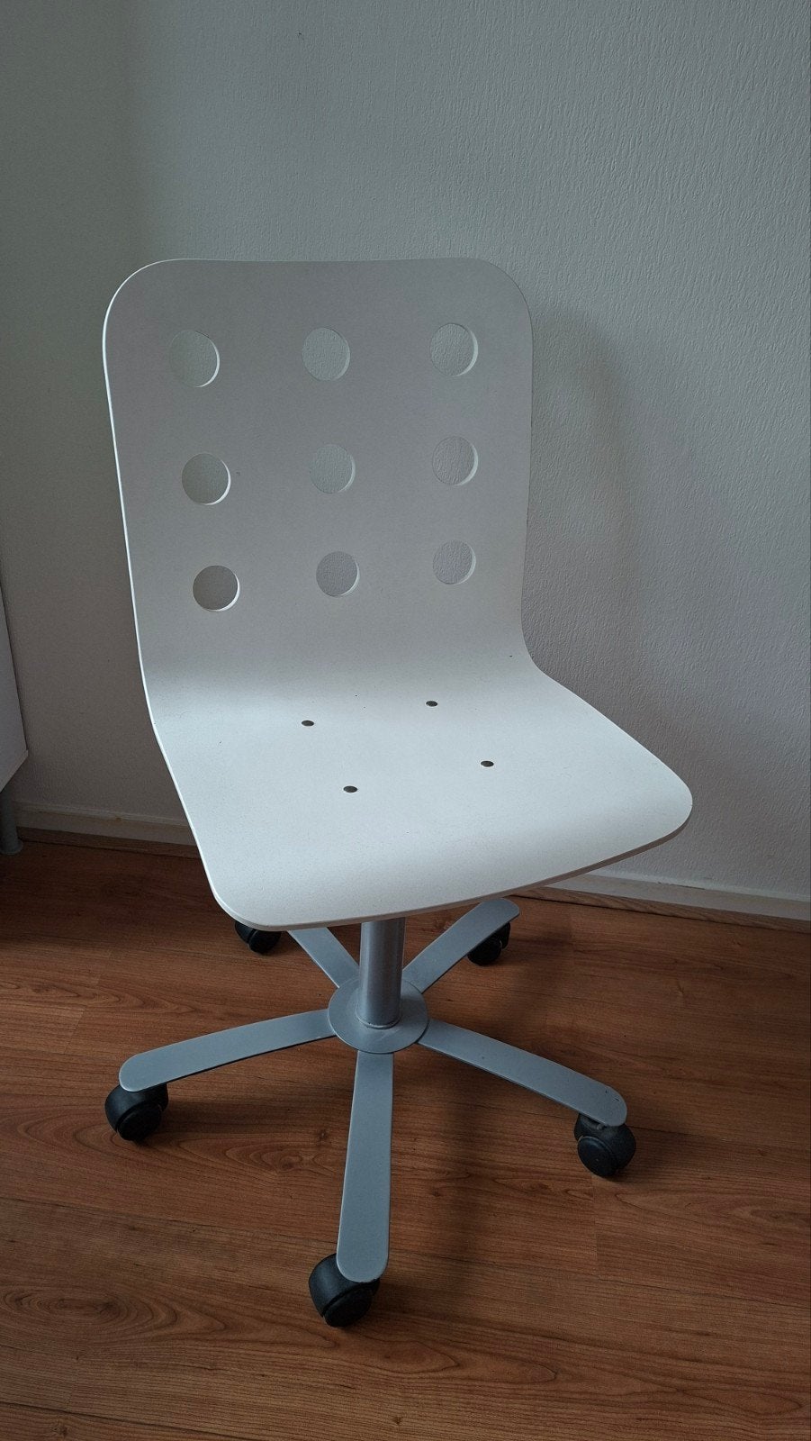 Bureaustoel IKEA, gratis af te halen, Huis en Inrichting, Barkrukken, 1 kruk, Ophalen, Gebruikt, 60 tot 90 cm