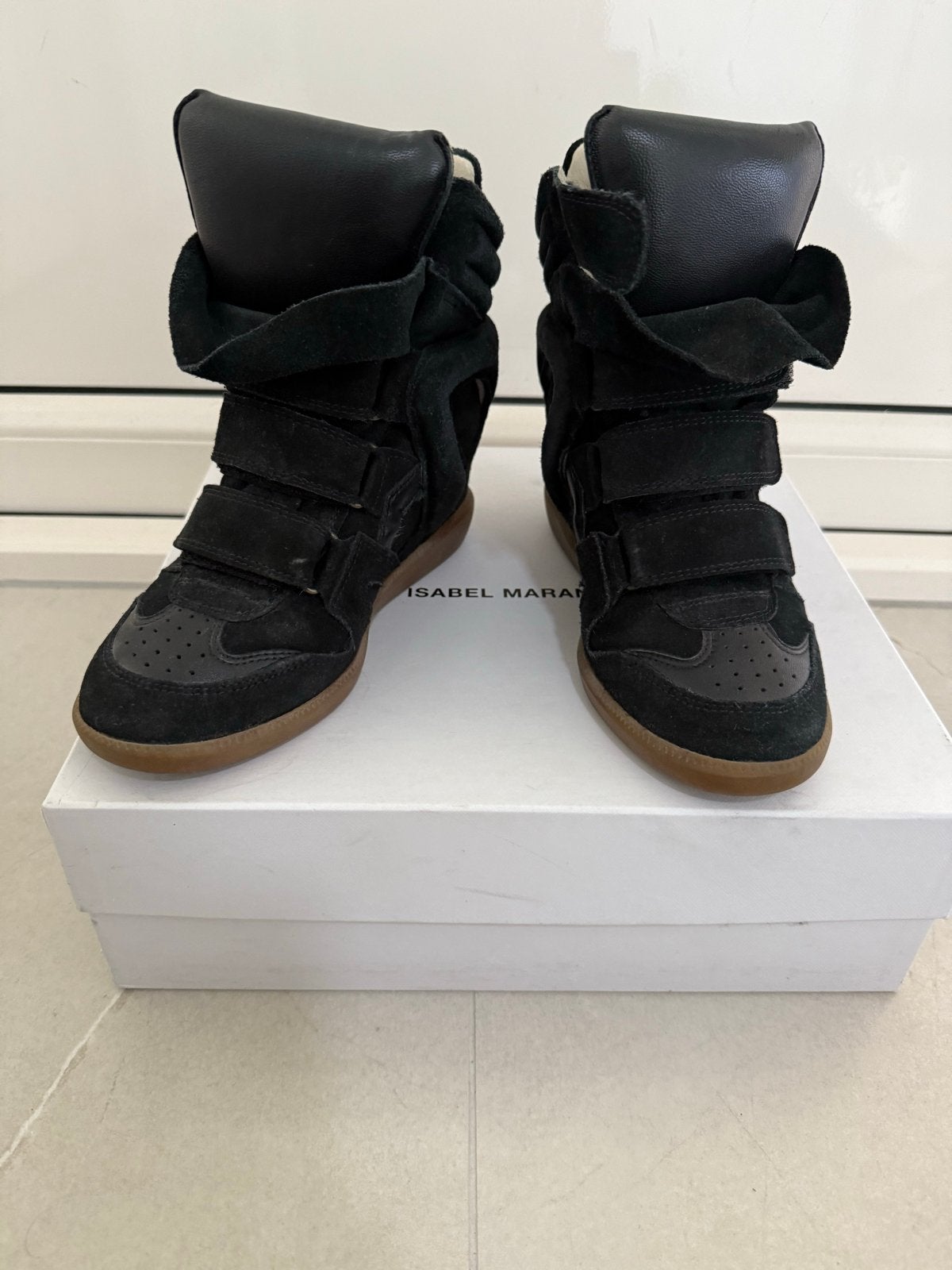 Isabel Marant Bekett sneakerwedge maat 37, Kleding | Dames, Schoenen, Ophalen of Verzenden, Gedragen, Zwart, Sneakers of Gympen