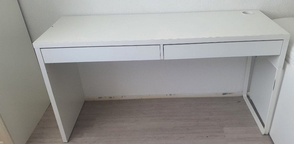 Bureau, Huis en Inrichting, Bureaus, Gebruikt, Kinderbureau, IKEA, Overige materialen