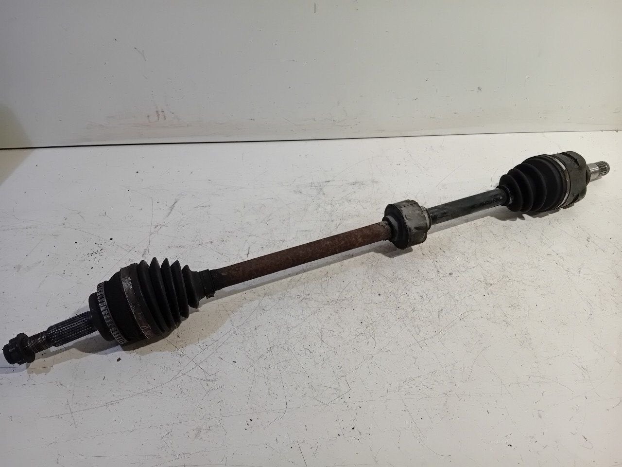Aandrijfas rechts voor Toyota Corolla, Onderdelen@venauto.nl, Van der Ven Autorecycling B.V., Gebruikt, Ettenseweg 76, 4706 PB Roosendaal, The Netherlands
