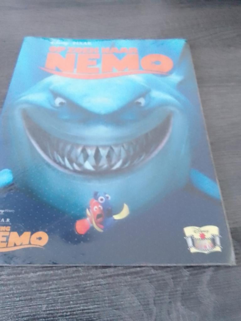 Op Zoek Naar Nemo, Eén stripboek, Ophalen