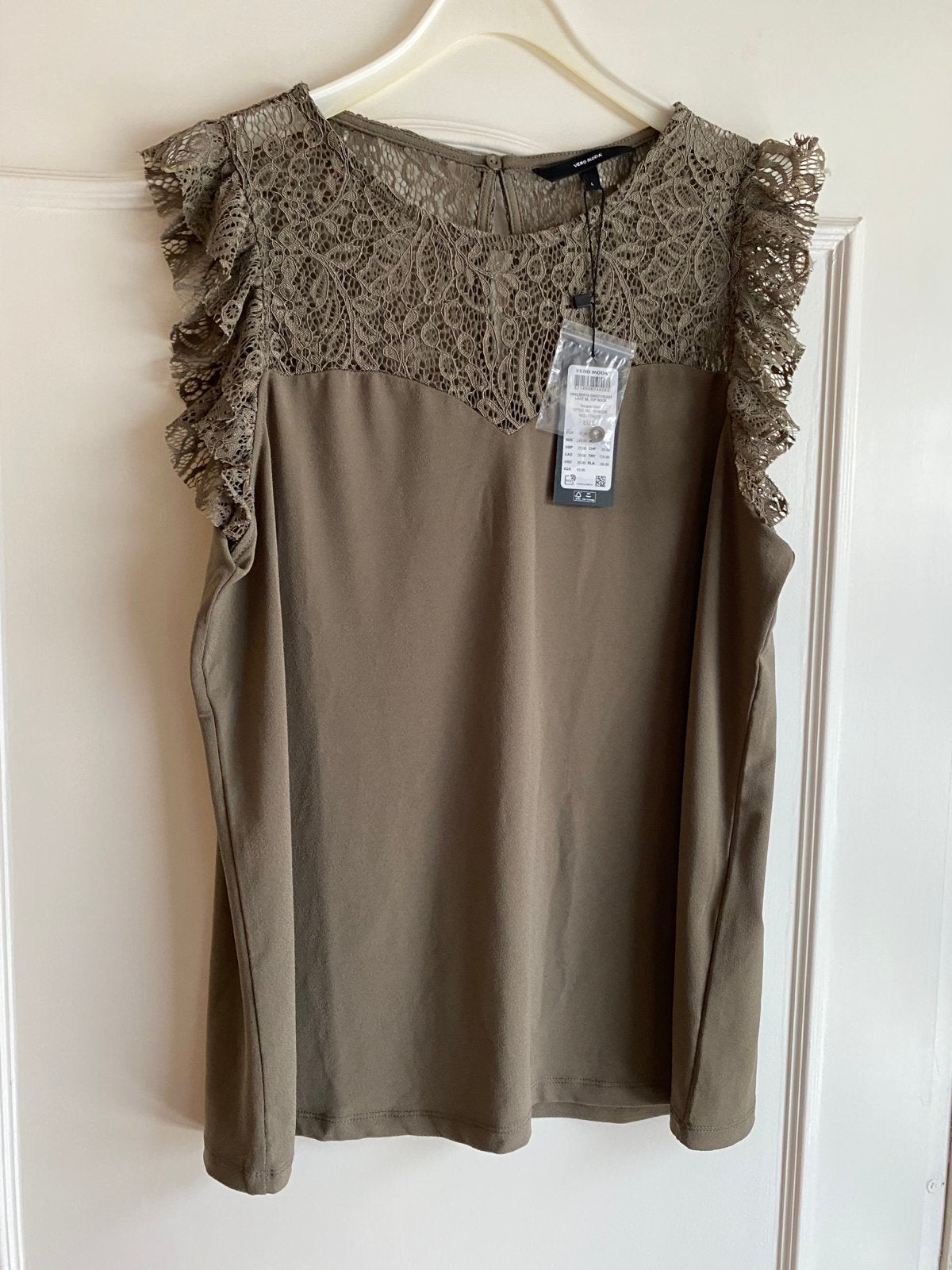 Vero Moda top met kant - Nieuw L, Kleding | Dames, Verzenden, Maat 42/44 (L), Nieuw, Zonder mouw