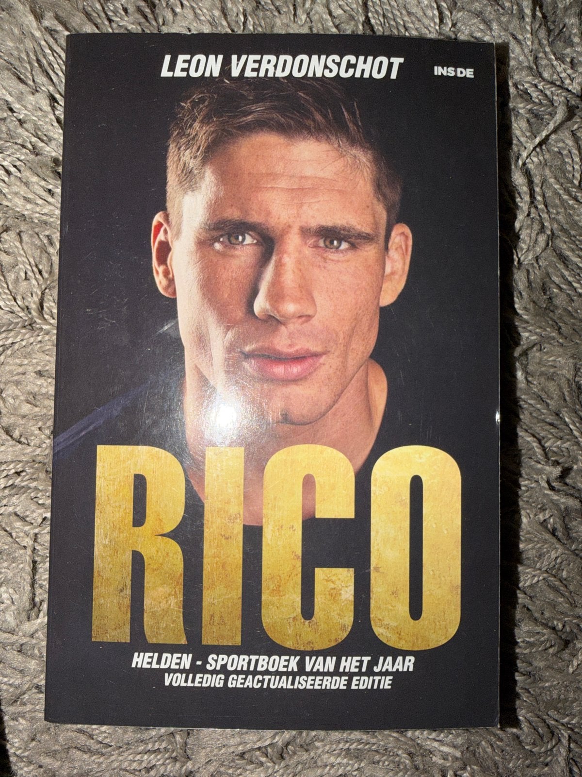 Z0.   Rico Verhoeven: Helden - Sportboek van het Jaar, Ophalen of Verzenden, Zo goed als nieuw, Vechtsport