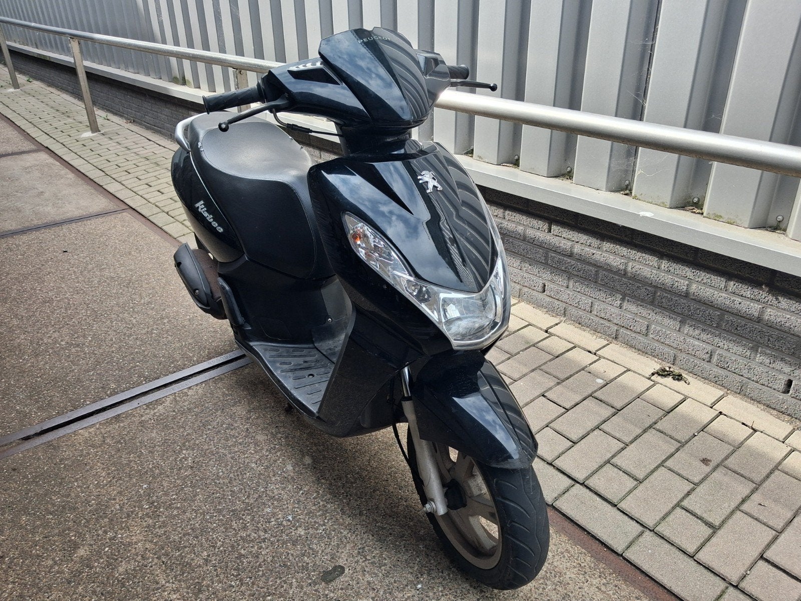 Tk: Peugeot kisbee 2017 4t, Ophalen, Gebruikt, Benzine, Overige modellen