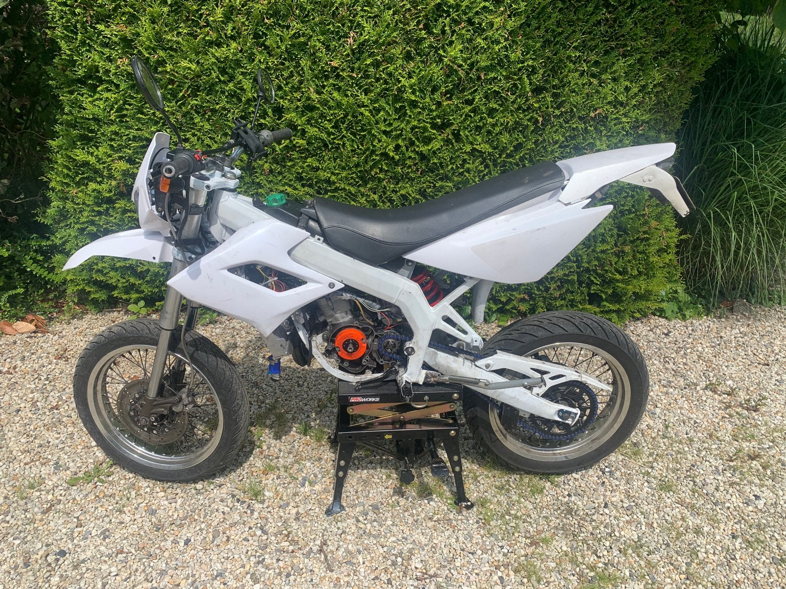 Derbi senda, Fietsen en Brommers, Brommers | Derbi, Gebruikt, Maximaal 45 km/u, Ophalen