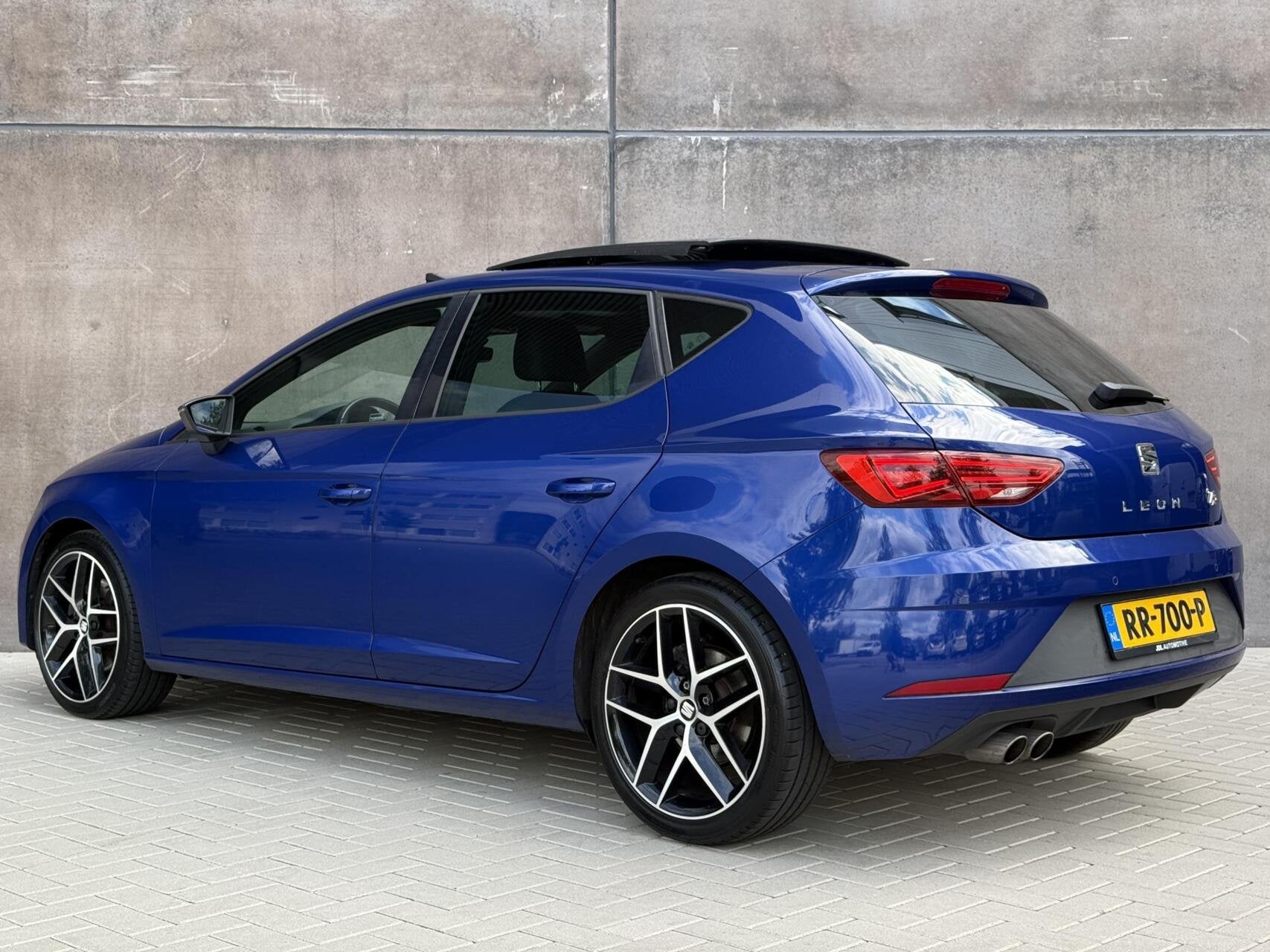 SEAT León