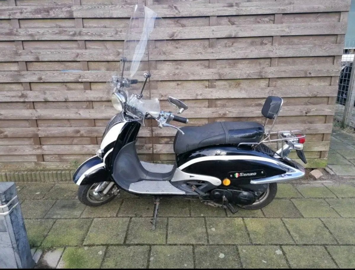 Retro scooter 25km/h bj 2017, Fietsen en Brommers, Ophalen, Benzine, Overige merken