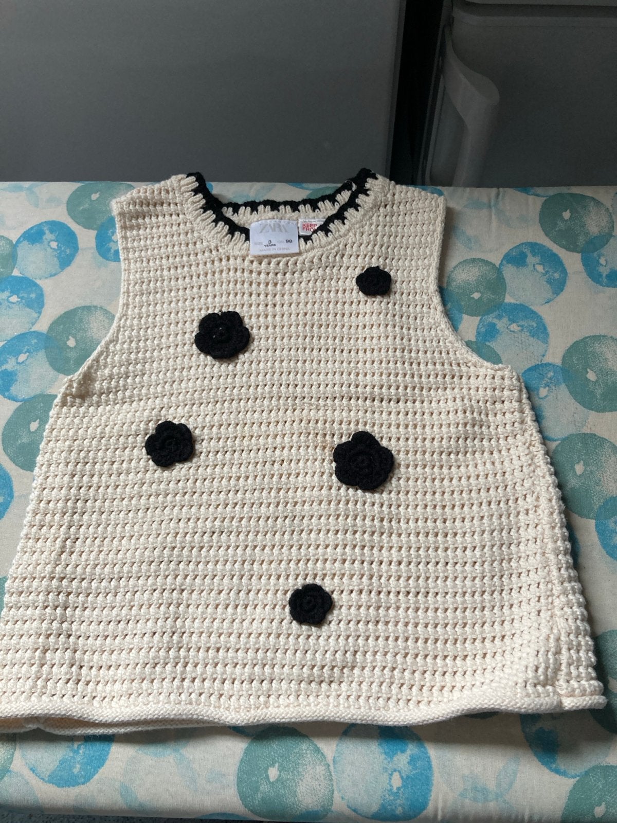 Zara gehaakte top met bloemen voor meisjes - maat 98, Ophalen of Verzenden, Zo goed als nieuw, Meisje, Shirt of Longsleeve