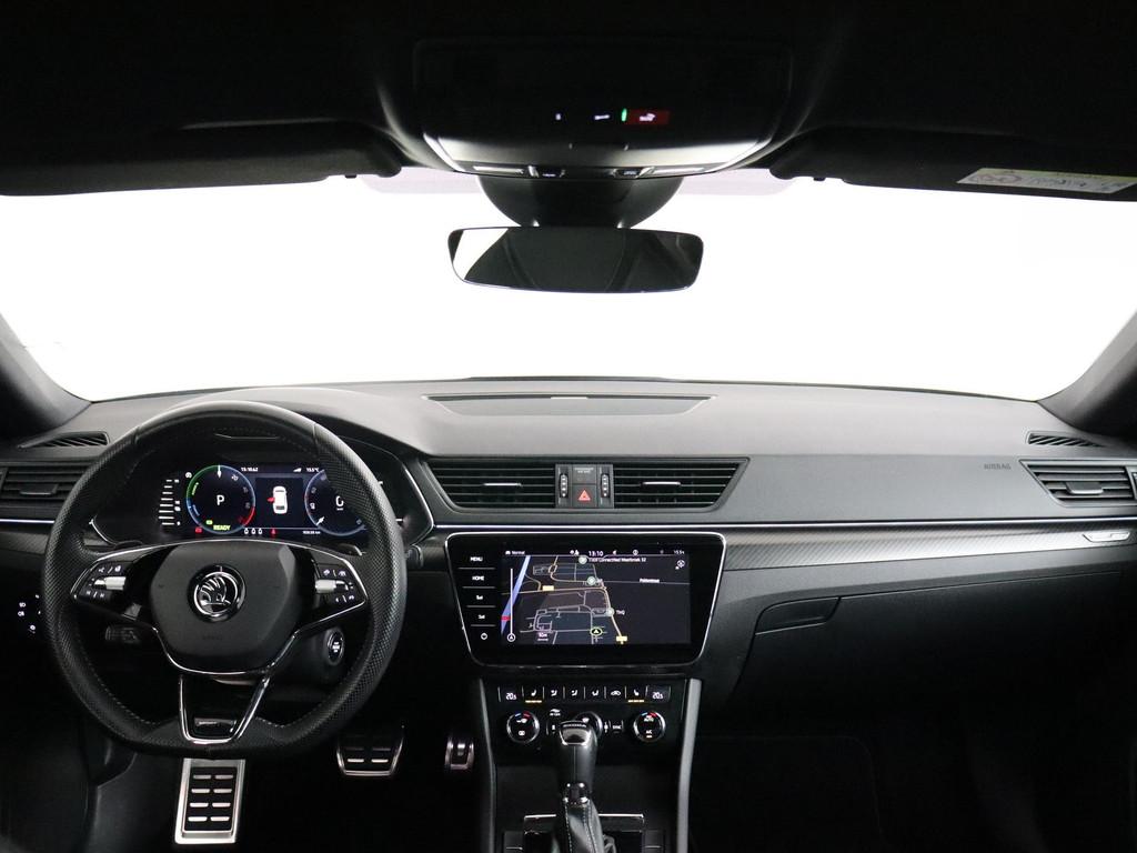 Skoda Superb Combi 1.4 TSI iV Sportline Business | ACC | Vir, Auto's, Skoda, Gebruikt, Euro 6, 4 cilinders, Zwart