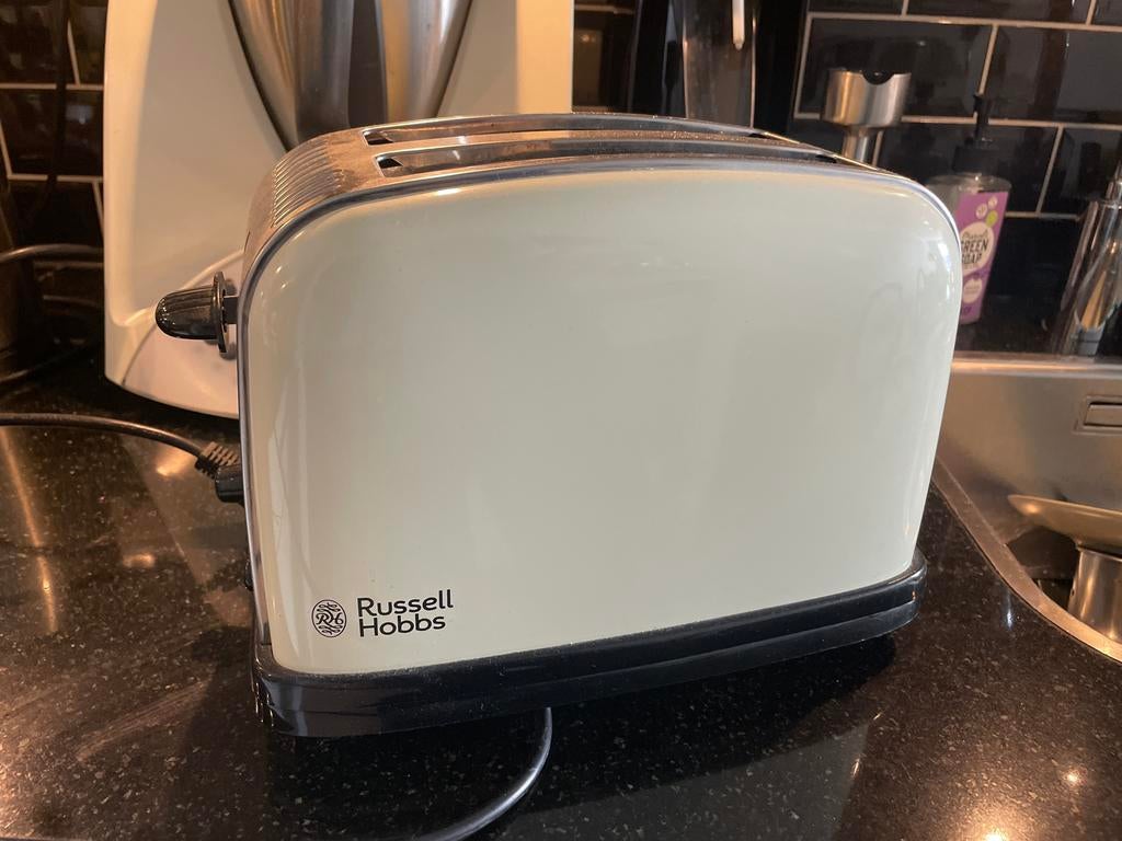 Russell Hobbs Broodrooster - Crème, 2 sleuven, Ophalen of Verzenden, Zo goed als nieuw