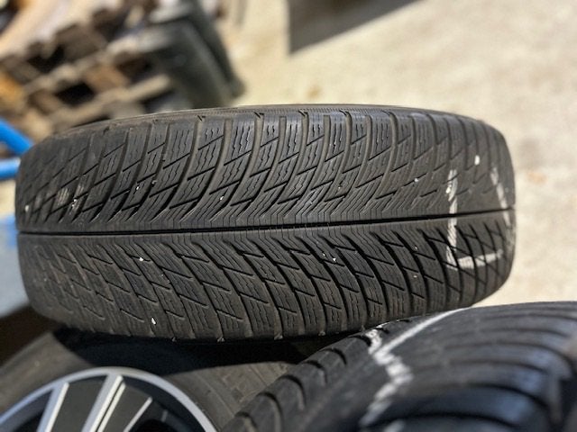 Winterbanden Ioniq 5 235/55 R19, Gebruikt, Winterbanden, 235 mm, Band(en)