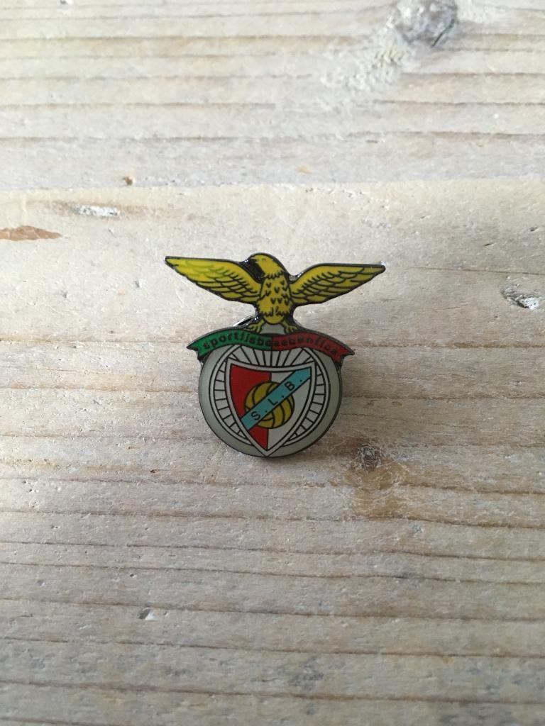 Voetbal pin / speldje Benfica, Ophalen of Verzenden, Zo goed als nieuw, Sport