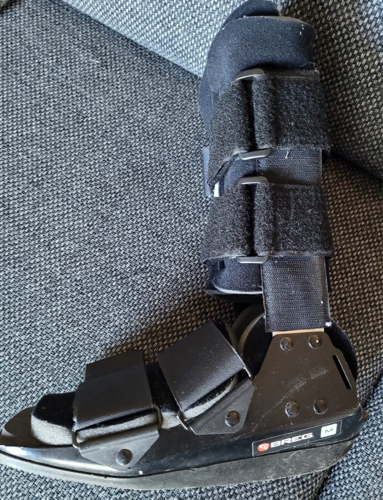 Gipsvoeten brace rechts merk breg m met klittenband, Diversen, Braces, Ophalen of Verzenden