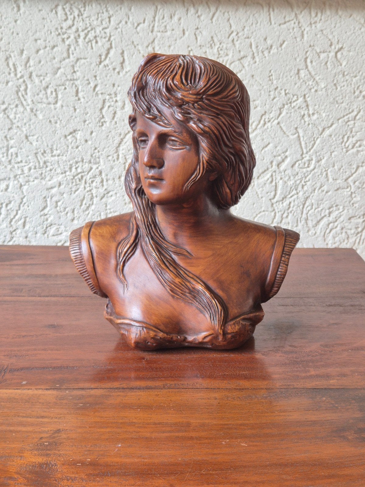 Buste van Vrouw - Klassiek en Elegant, Antiek en Kunst, Kunst | Beelden en Houtsnijwerken, Handgemaakt, Buste, Ophalen of Verzenden