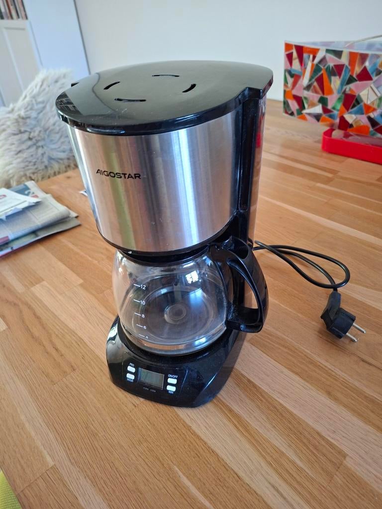 Aigostar koffiezetapparaat - Slechts paar weken gebruikt, Witgoed en Apparatuur, Ophalen, 10 kopjes of meer, Koffiemachine, Gemalen koffie