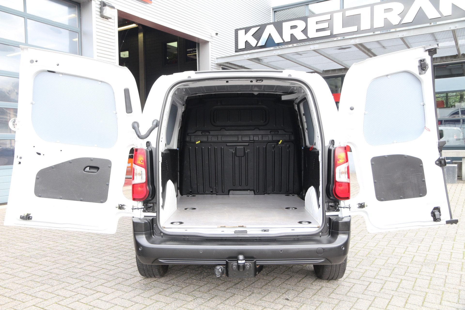 Peugeot Partner 1.5 BlueHDi 130 | Automaat | Navi | Camera |, 1350 kg, Stof, Gebruikt, Euro 6