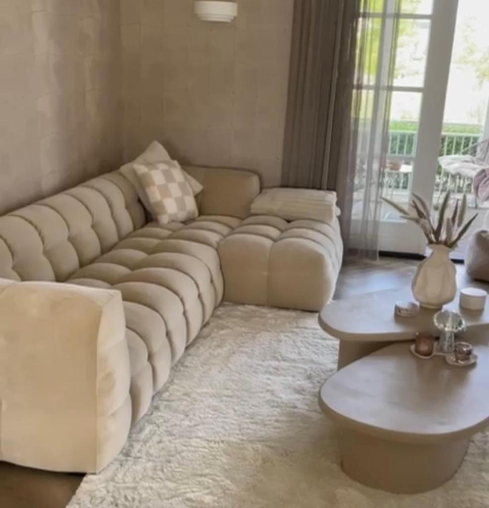 Decor Amsterdam Design Hoekbank / Sofa – Crème Beige – 3.20, Huis en Inrichting, Banken | Complete zithoeken, Ophalen