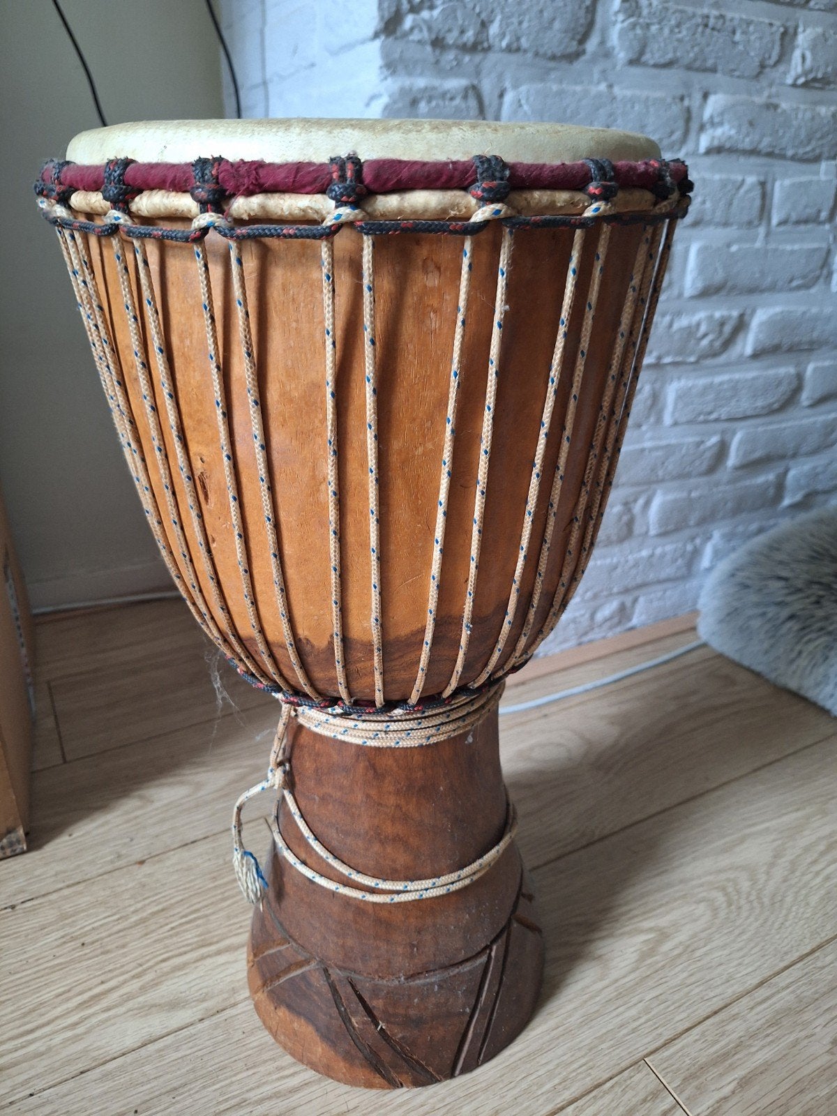 Djembe trommel - Gebruikt met scheur in vel, Muziek en Instrumenten, Drumstellen en Slagwerk, Ophalen, Gebruikt, Overige merken