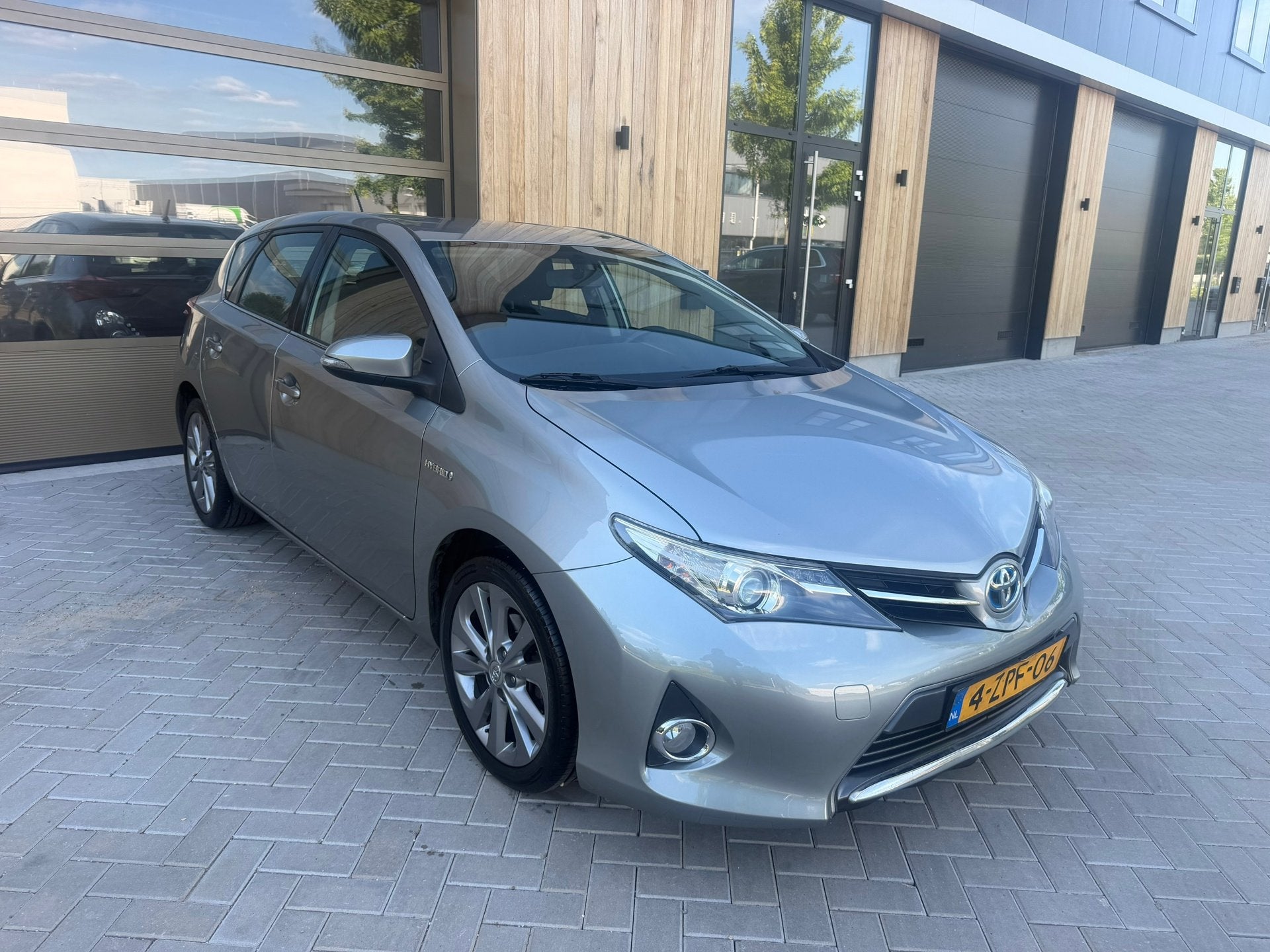 Toyota Auris 1.8 Hybrid Lease 5DRS| Automaat|Clima|Navi|Acht, Stof, Gebruikt, Zwart, 4 cilinders