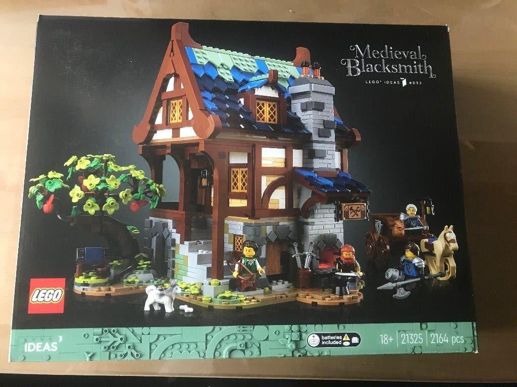 LEGO 21325 Middeleeuwse smid, Nieuw, Ophalen of Verzenden, Icons, Complete set