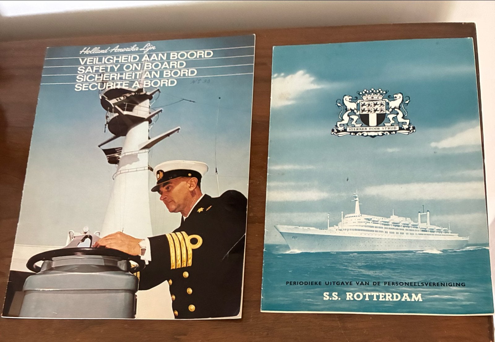 2x Holland Amerika Lijn: S.S. Rotterdam & Veiligheid aan Boo, Ophalen of Verzenden, Gelezen, Folder
