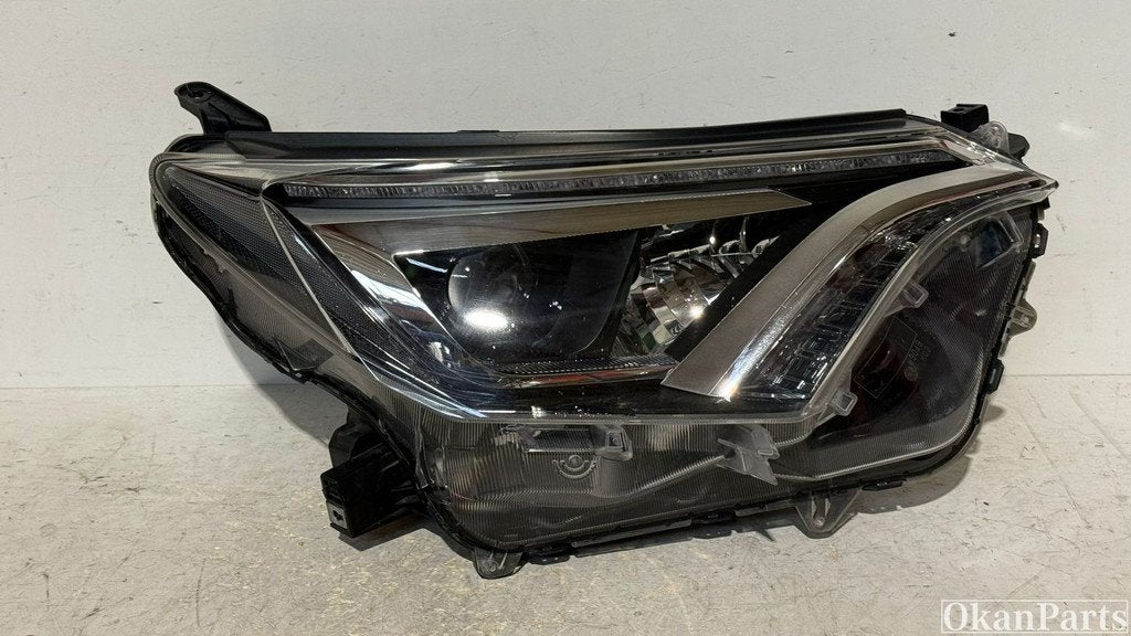 Toyota Rav4 Facelift LED rechter koplamp rechts, Info@fabrikant.eu, Fabrikantstraat 1
1000 AA  Amsterdam, NL, Ophalen of Verzenden