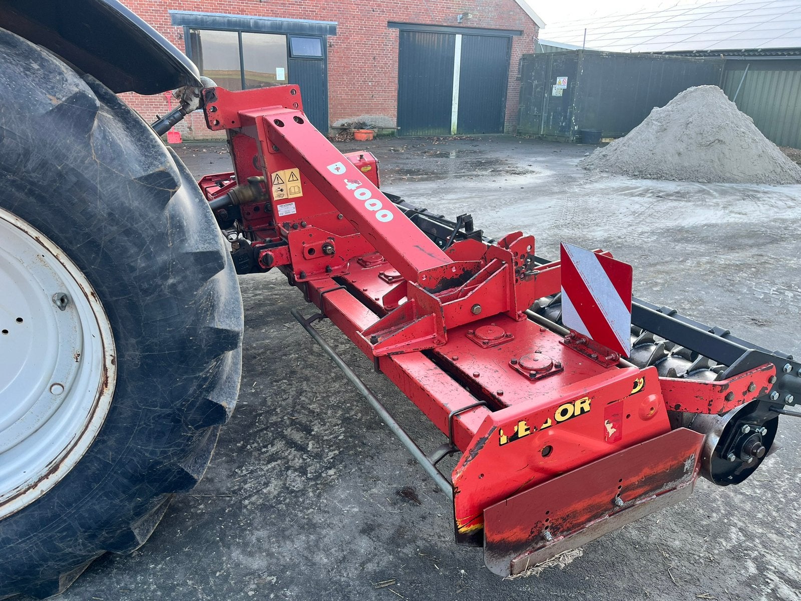 Pegoraro 4 meter kopeg, Ophalen, Grondbewerking