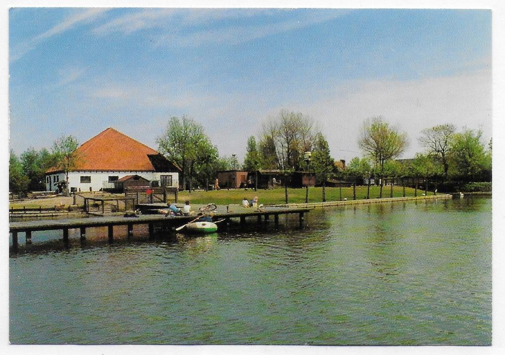 Beverwijk Alexanderplantsoen Ongelopen Ansichtkaart ( B42, Verzenden, 1980 tot heden, Gelopen, Noord-Holland