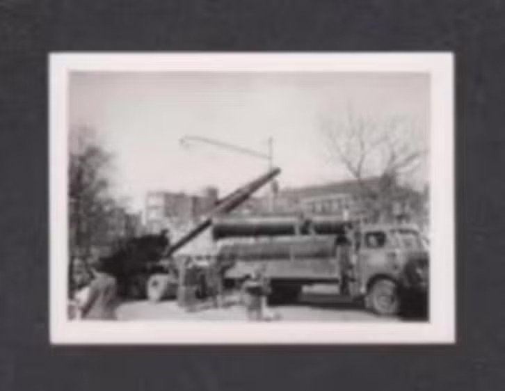 Foto Rotterdam Vrachtwagen Takelwagen White 6x6 Voorjaar '61, 1960 tot 1980, Foto, Ophalen of Verzenden, Zo goed als nieuw