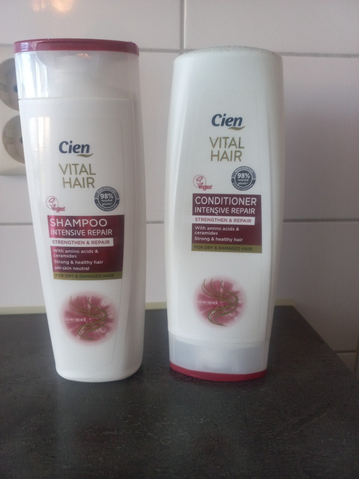 GRATIS shampoo bijna vol, conditioner bijna leeg GRATIS, Sieraden, Tassen en Uiterlijk, Ophalen, Shampoo of Conditioner