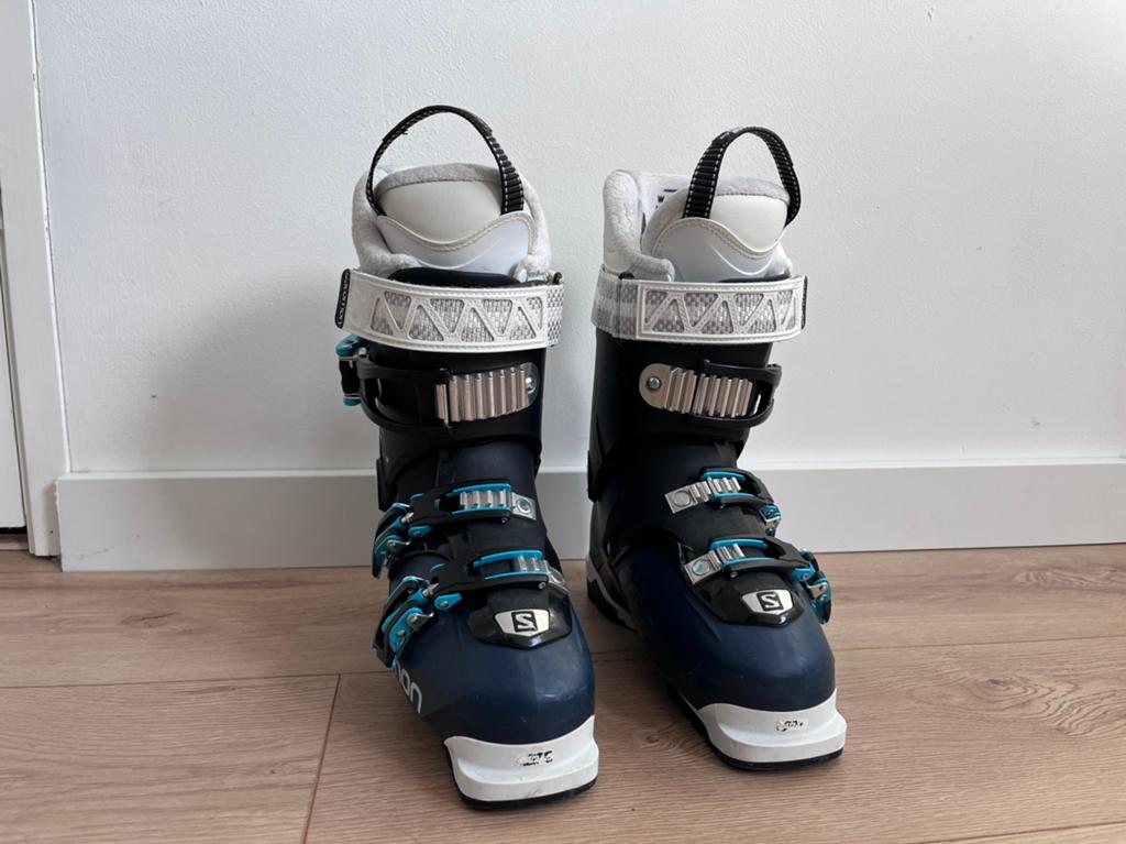 Skischoenen, Sport en Fitness, Skiën en Langlaufen, 160 tot 180 cm, Schoenen, Zo goed als nieuw, Salomon