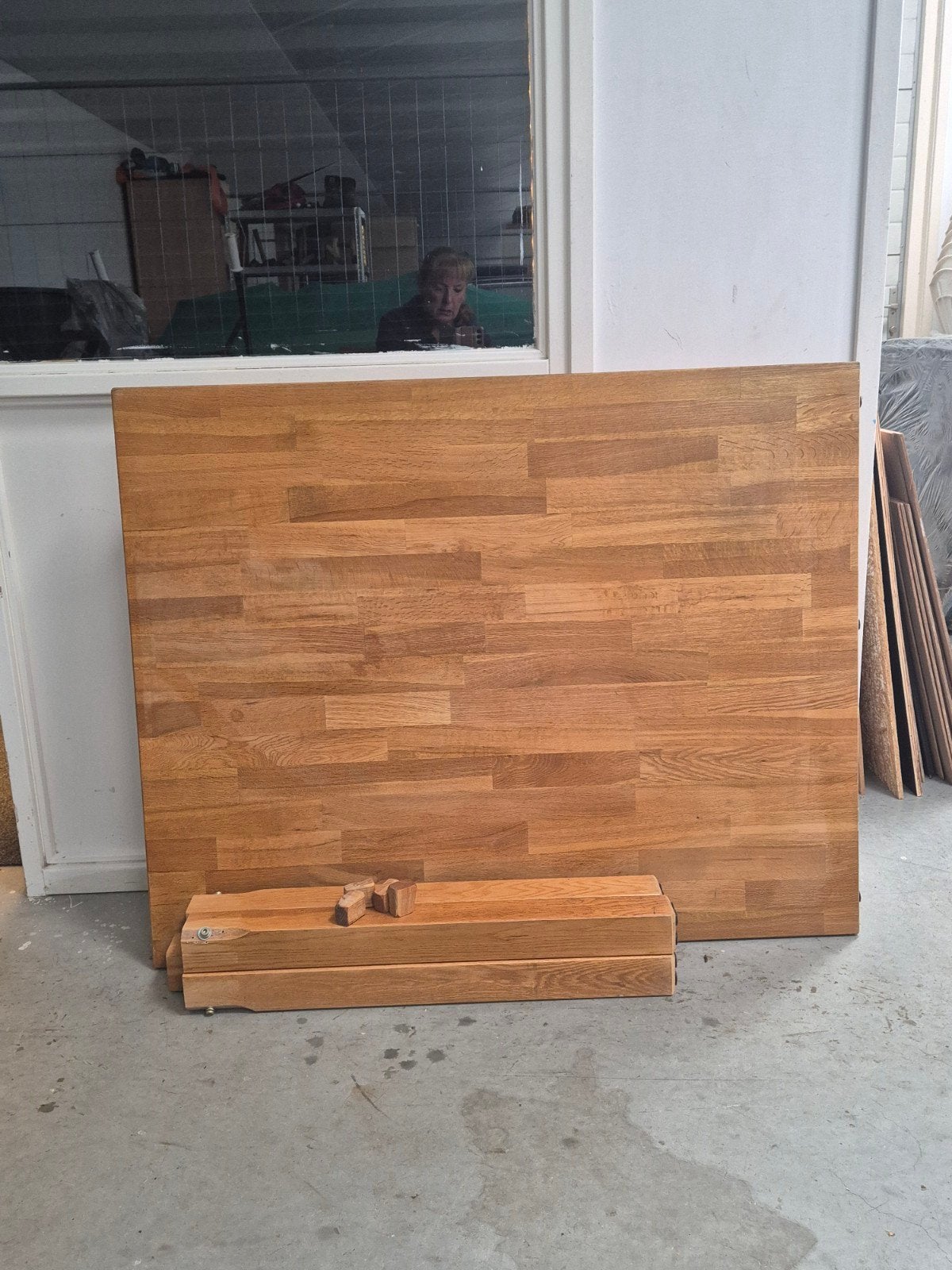 Jysk: Eiken Tafel (113x91) met 4 eikenhouten stoelen., Ophalen, Gebruikt, 4 tot 6 stoelen