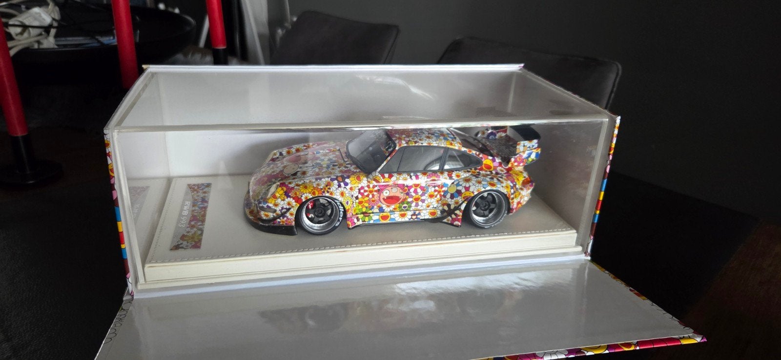 VIP Scale Models RWB 993 Takashi Murakami 1/18, Hobby en Vrije tijd, Ophalen of Verzenden, Nieuw, Auto, Overige merken
