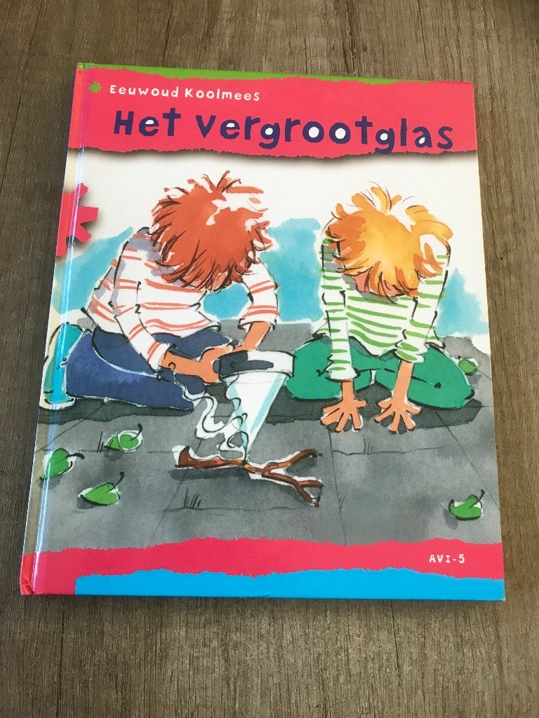 Eeuwoud Koolmees - Het vergrootglas AVI-5, Ophalen of Verzenden, Gelezen, Eeuwoud Koolmees, Fictie algemeen