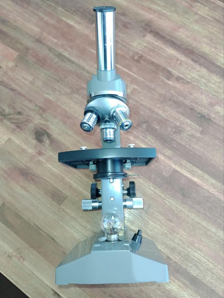 Vintage Biologische Microscoop met Verlichting, Audio, Tv en Foto, Optische apparatuur | Microscopen, Ophalen of Verzenden, Gebruikt