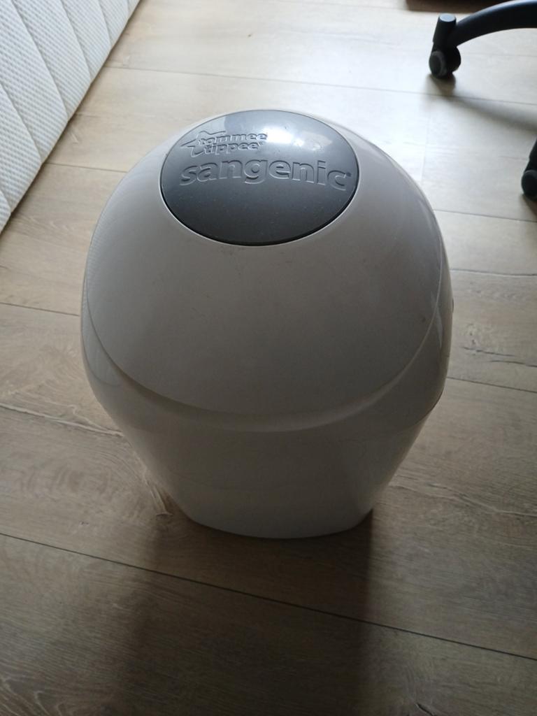 Tommee Tippee Sangenic luieremmer met navulcassettes, Ophalen, Gebruikt