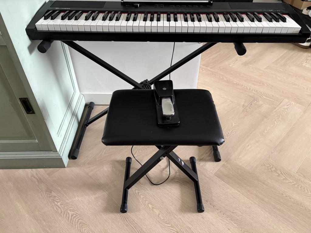Thomann sp-120 digitale piano, Muziek en Instrumenten, Piano's, Ophalen, Zo goed als nieuw, Zwart