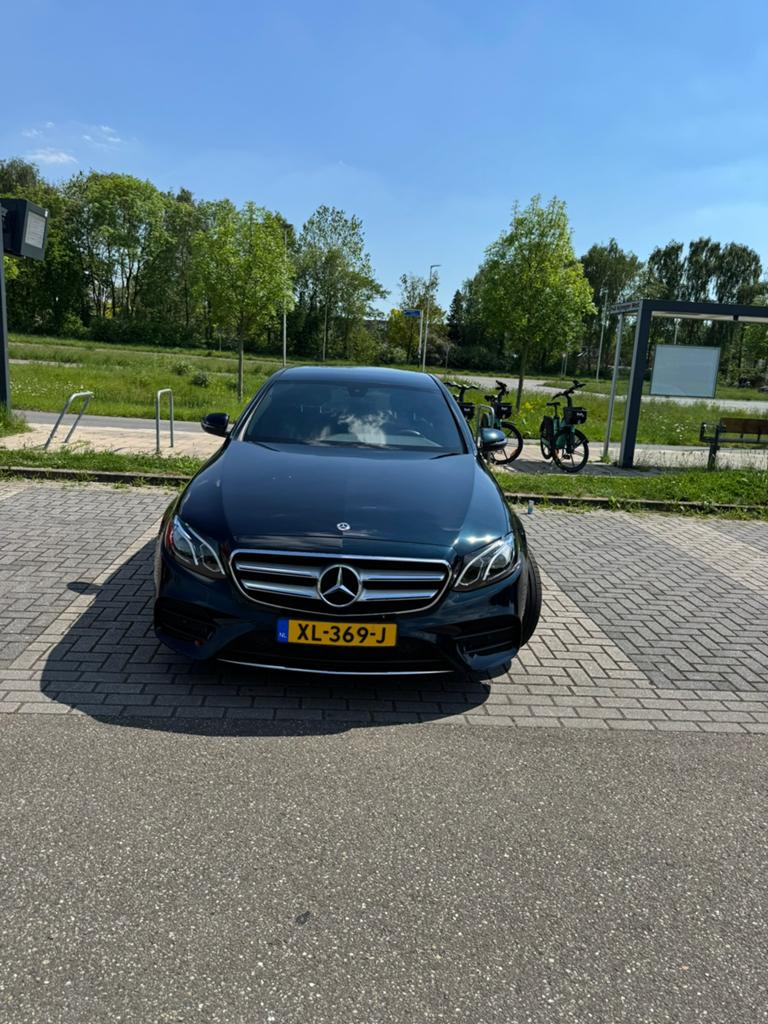 Een zeer zeer zeer mooie nette sportieve E200D Rijd TOP!!, Auto's, Automaat, Leder en Stof, Diesel, Particulier