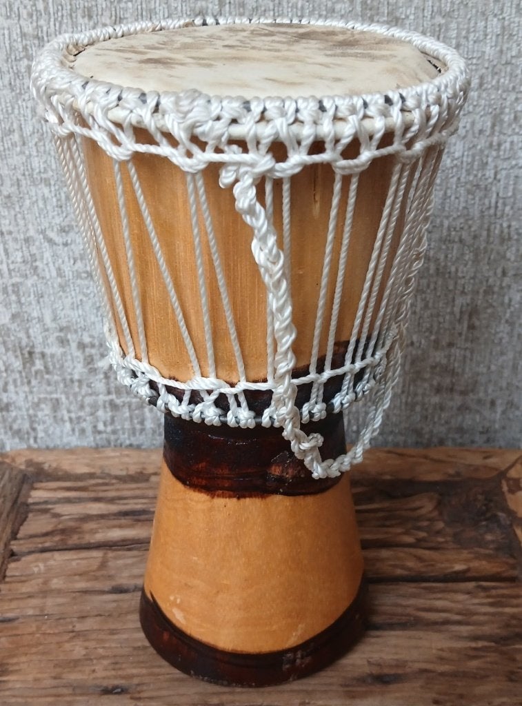 Djembe Drum uit Rwanda H 25 cm Breed 13 cm, Ophalen of Verzenden, Zo goed als nieuw, Trommel
